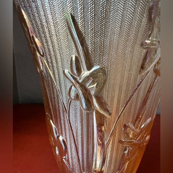 Carnival Glass Vase - Picture 13 of 13